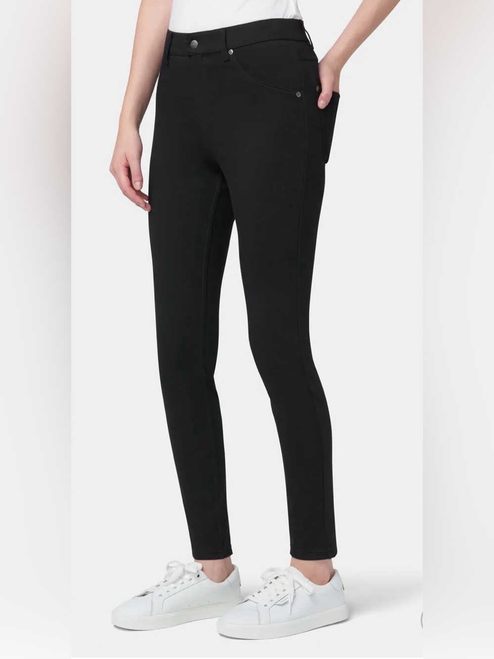 HUE Finest Ultra Soft Denim Leggings. NWT
